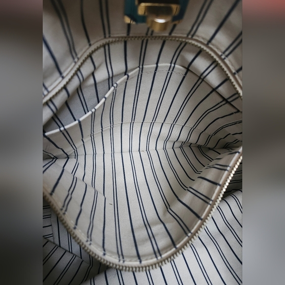 Louis Vuitton Monogram Empreinte Citadine - Picture 12 of 16